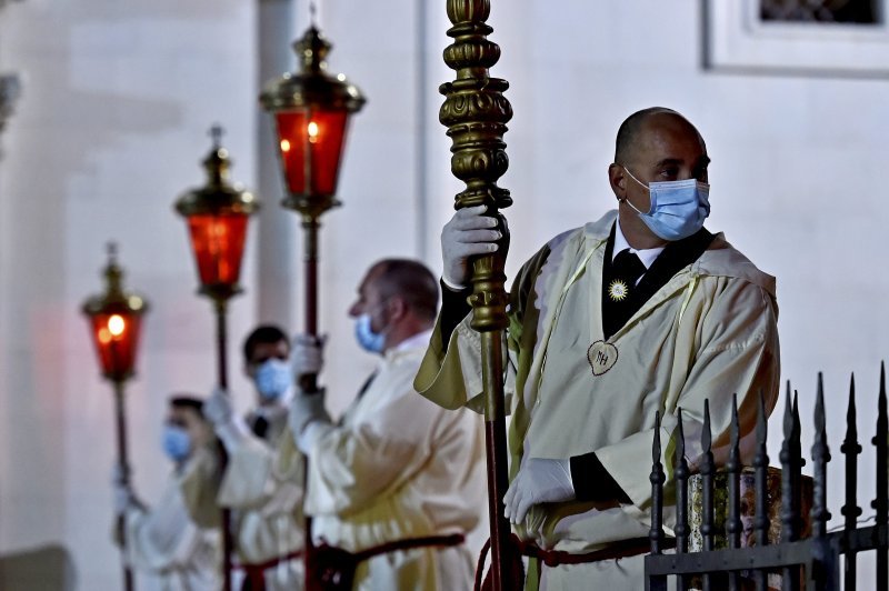 Tradicionalna procesija 'Za križen' uz stroge mjere zaštite