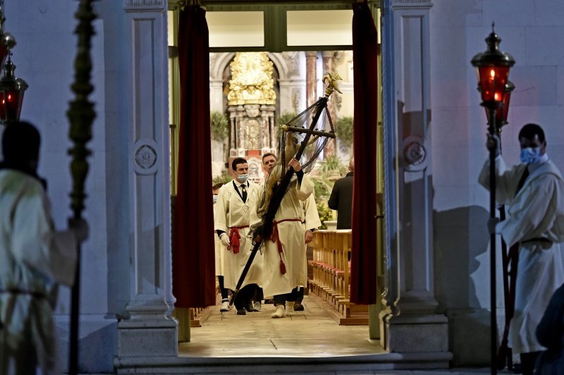 Tradicionalna procesija 'Za križen' uz stroge mjere zaštite