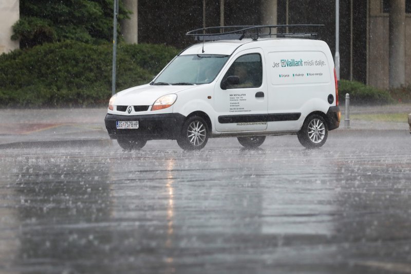 Proljetni pljusak u Zagrebu