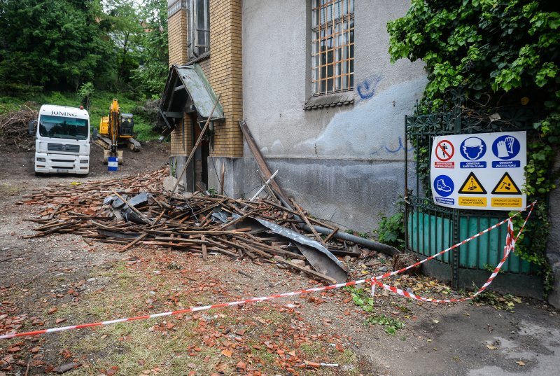 Rušenje secesijske vile na Ribnjaku