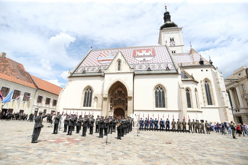 Zagreb: Svečano obilježavanje Dana državnosti na Trgu svetog Marka