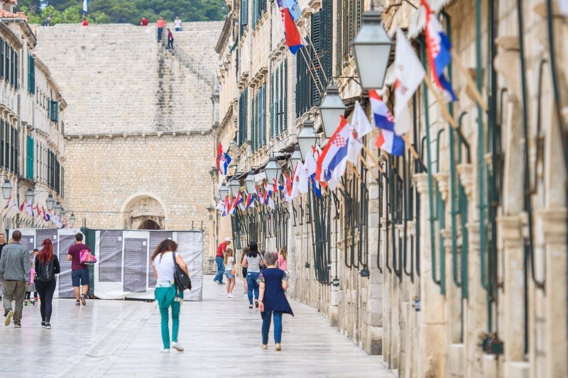 Dubrovnik: Obilježavanje Dana državnosti na gradskim ulicama