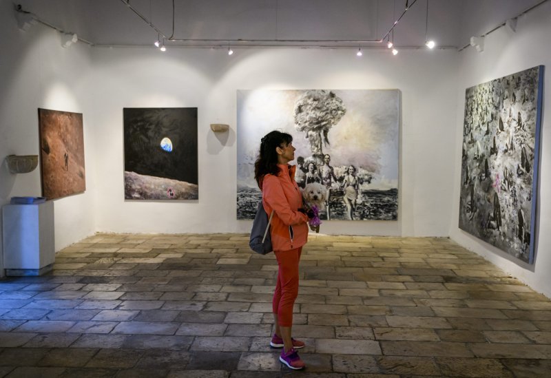 Otvorenje izložbe slikara Bojana Šumonje u Galeriji Sv. Krševan