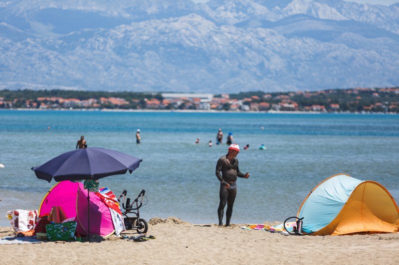 Nin: Manji broj gostiju na Kraljičinoj plaži nego prošle godine