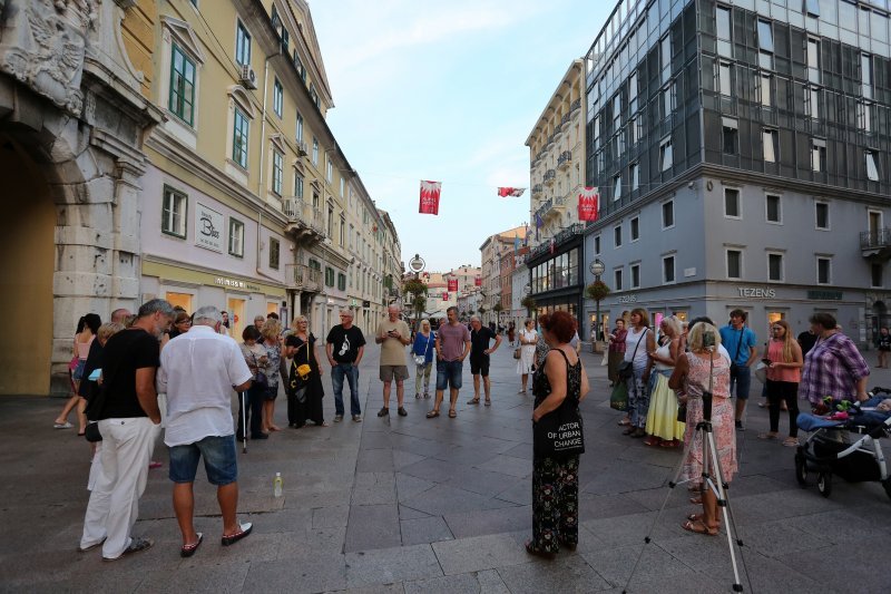 Grupa Riječana pjesmama odali počast Oliveru Dragojeviću