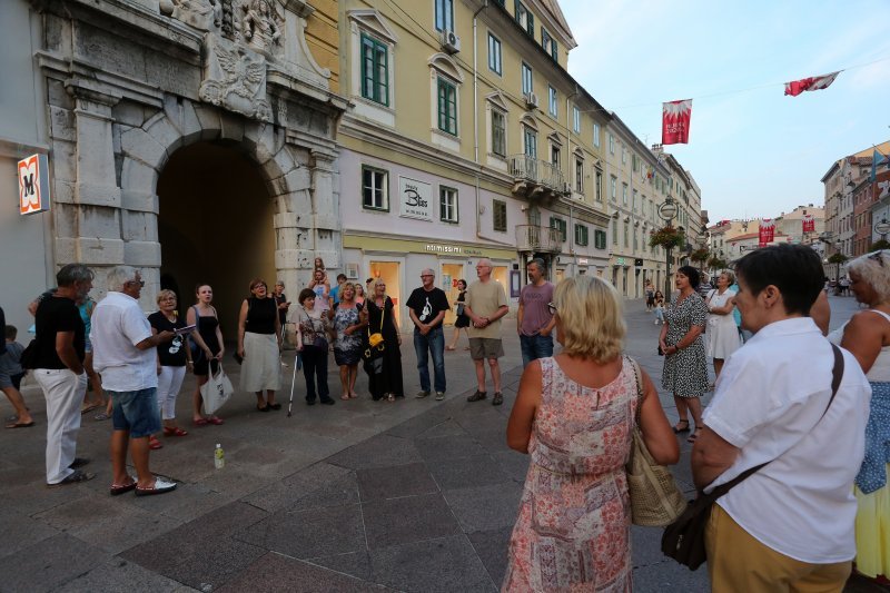 Grupa Riječana pjesmama odali počast Oliveru Dragojeviću