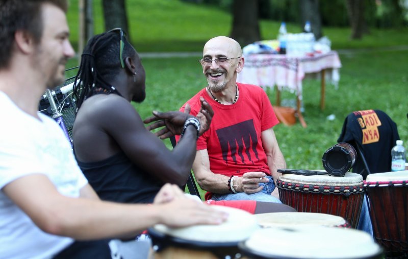 U parku Ribnjak održana radionica izrada afričkih maski uz zvukove bubnjeva