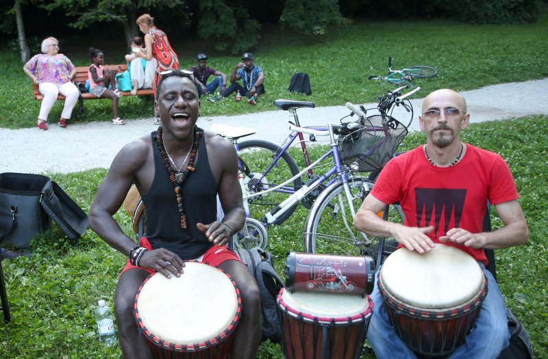 U parku Ribnjak održana radionica izrada afričkih maski uz zvukove bubnjeva