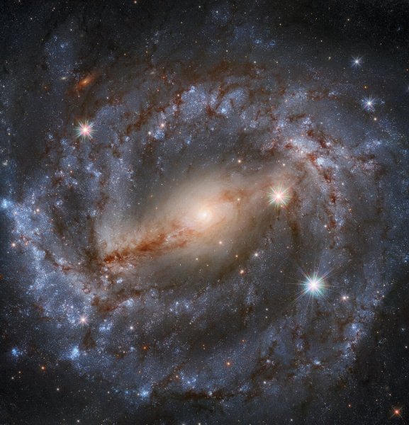Spiralna galaksija (NGC 5643)