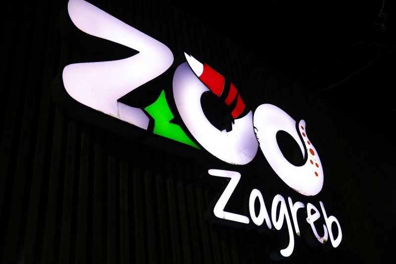 Zagrebački ZOO vrt okićen s nekoliko tisuća lampica