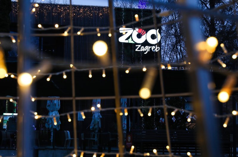Zagrebački ZOO vrt okićen s nekoliko tisuća lampica
