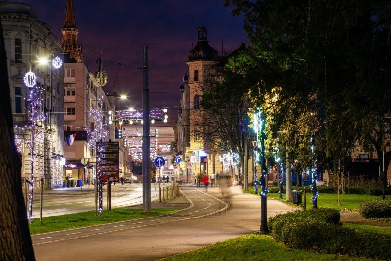 Blagdanska rasvjeta u Osijeku