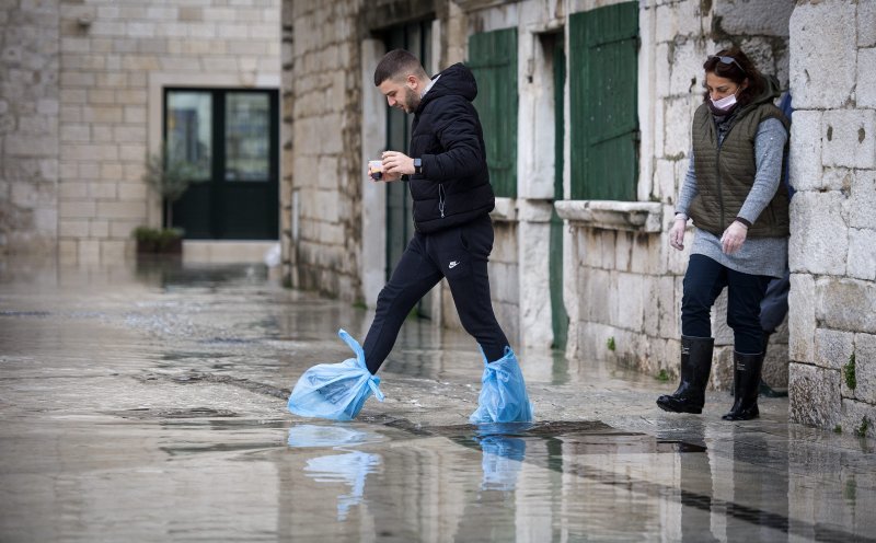 Poplavljene ulice Omiša