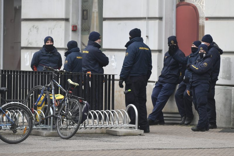 Pojačana policijska kontrola u centru Zagreba na dan uvođenja strožih mjera