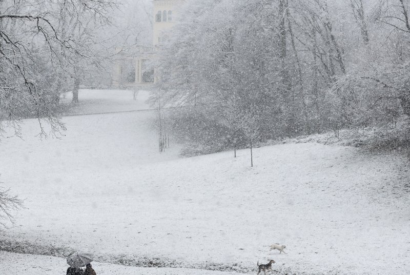 Prvi ovogodišnji snijeg zabijelio je Maksimir