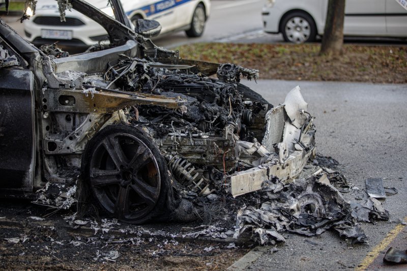 Požar automobila u Zagrebu