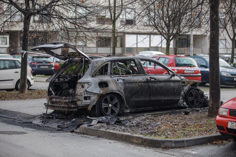 Požar automobila u Zagrebu