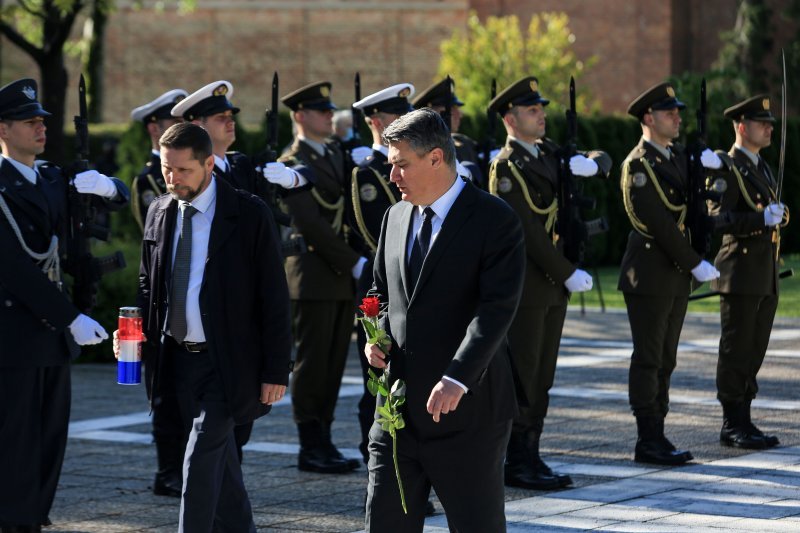 Polaganje vijenaca na Mirogoju povodom Dana oslobođenja Zagreba