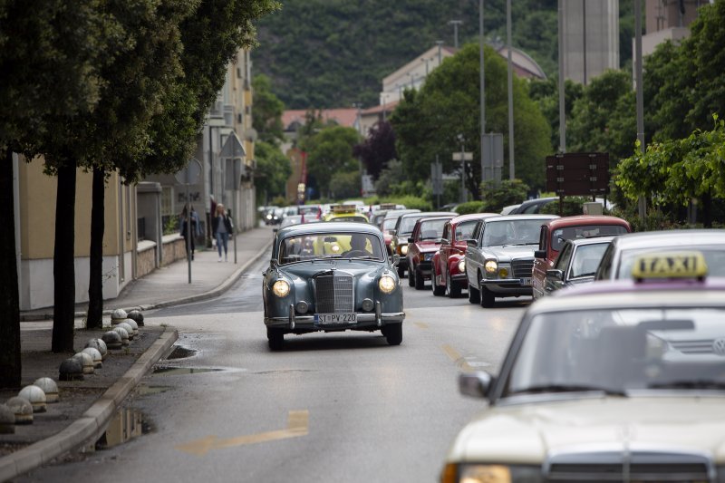 Međunarodni skup oldtimera u Mostaru