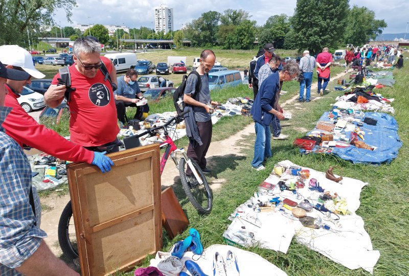 Zagreb: Gužva na Savskom nasipu zbog zatvorenog sajma na Hreliću