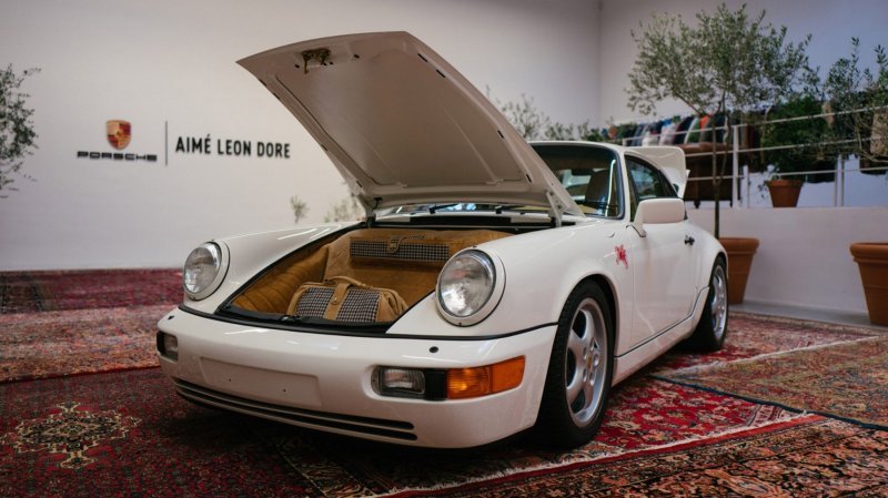 ALD Porsche 911 Carrera 4 (Type 964)