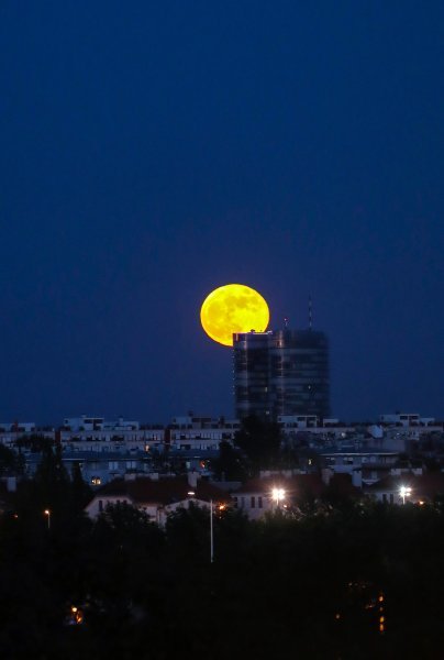 Krvavi supermjesec iznad Zagreba