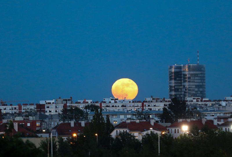 Krvavi supermjesec iznad Zagreba