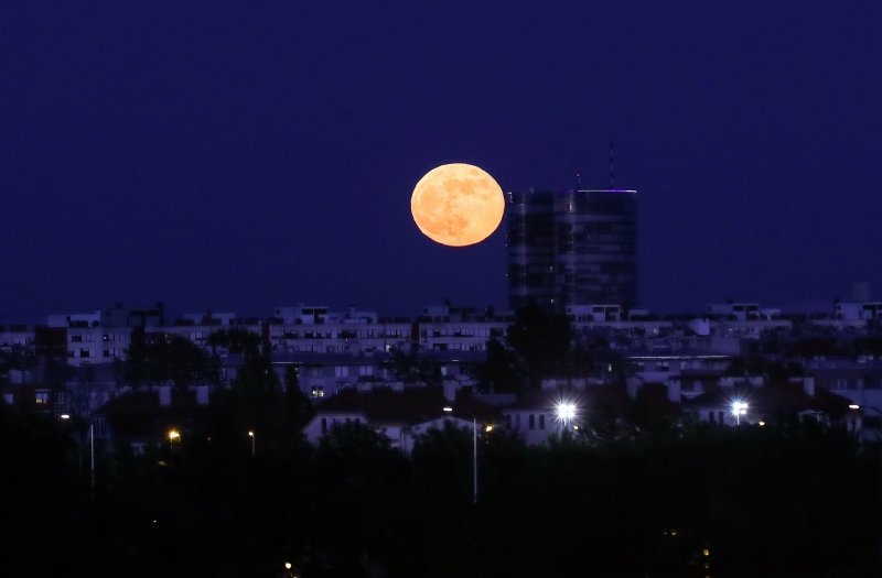 Krvavi supermjesec iznad Zagreba