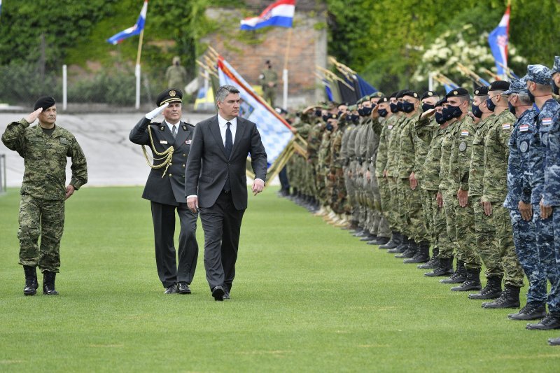 Svečano postrojavanje u Kranjčevićevoj