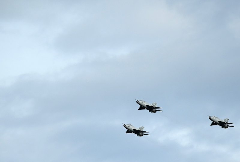 Prelet vojnih zrakoplova povodom obilježavanja dana oružanih snaga RH