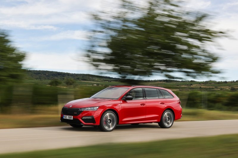Škoda Octavia Combi slavi 60 godina