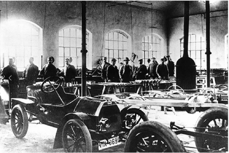 Tvornica Bugatti u Molsheimu 1909.
