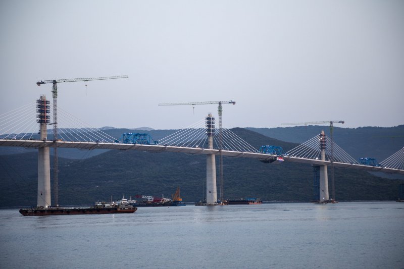 Postavljen posljednji segment Pelješkog mosta