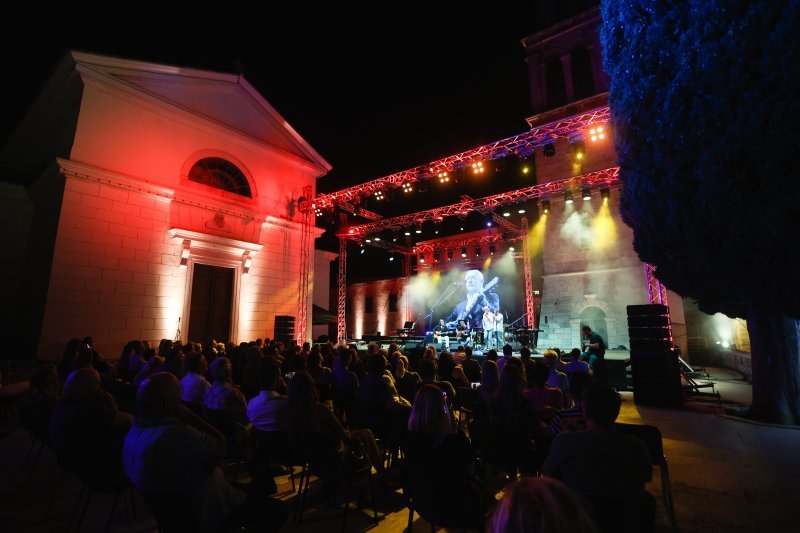 Vela Luka: Jazz koncert u čast Olivera Dragojevića