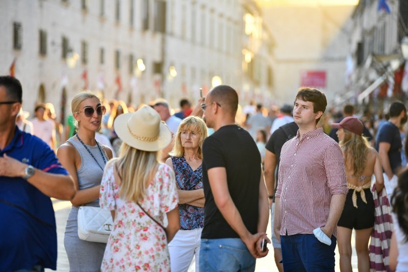 Večernja šetnja Stradunom