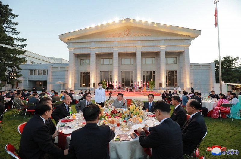 Sjeverna Koreja proslavila je 73. obljetnicu postojanja