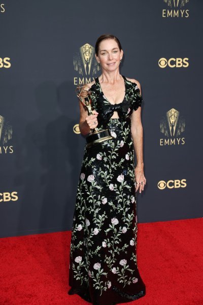 Julianne Nicholson