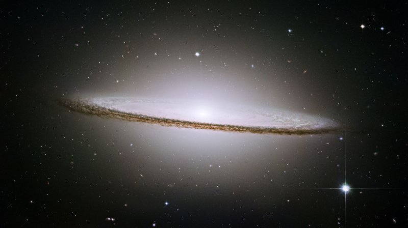 Galaksija Sombrero - NGC 4594