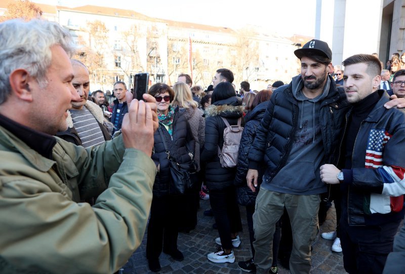 Zastupnici Mosta na prosvjedu