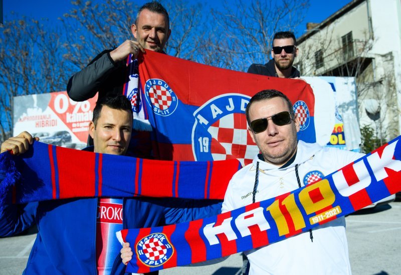 Navijači pred utakmicu Hajduk - Osijek