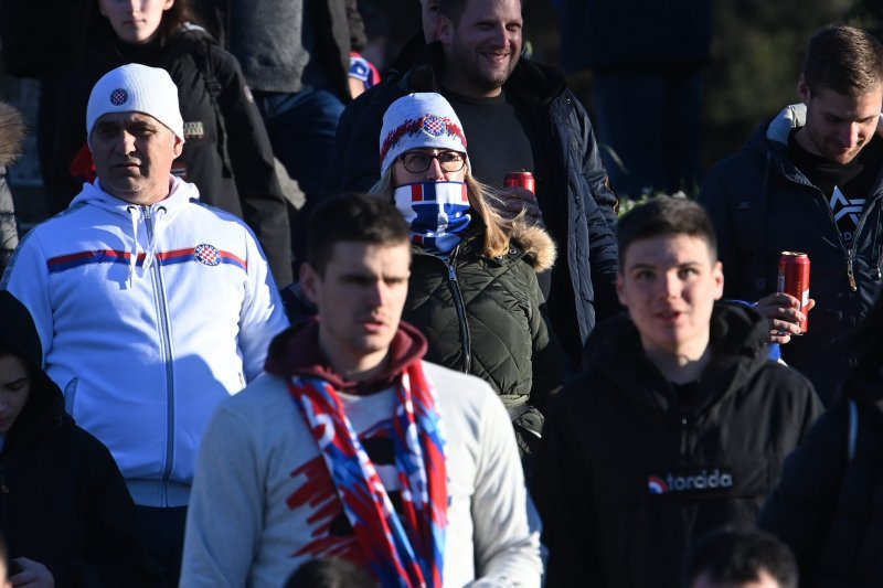 Navijači pred utakmicu Hajduk - Osijek