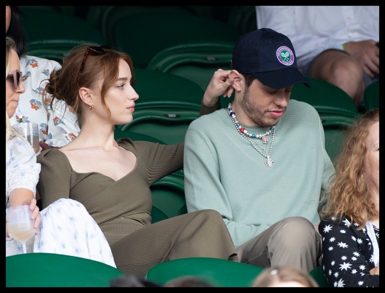 Pete Davidson i Phoebe Dynevor