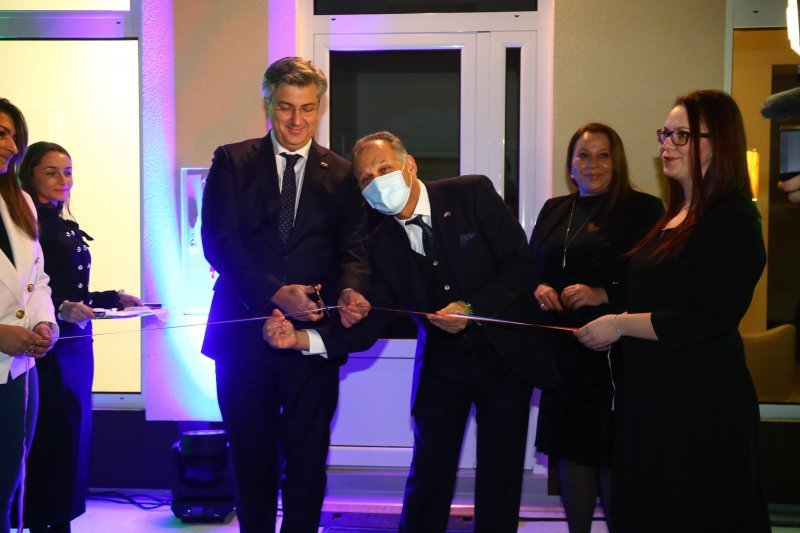 Andrej Plenković na otvorenju Romskog edukacijsko-kulturnog centra