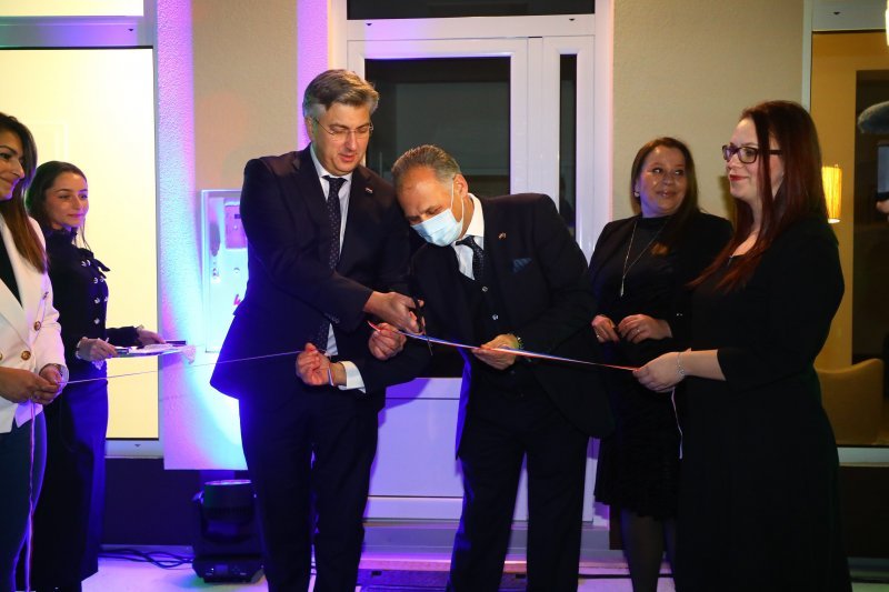Andrej Plenković na otvorenju Romskog edukacijsko-kulturnog centra