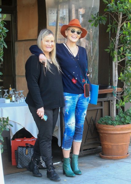Sharon Stone sa sestrom Kelly Stone