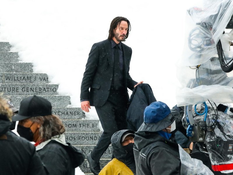 Keanu Reeves na setu filma 'John Wick 4'