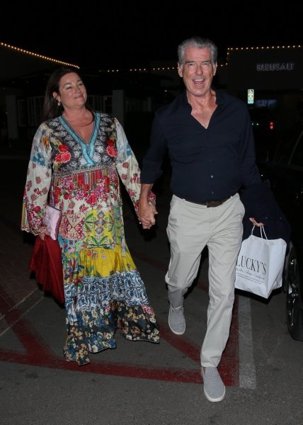 Pierce Brosnan i Keely Shaye Smith