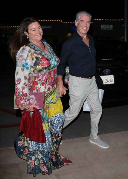 Pierce Brosnan i Keely Shaye Smith