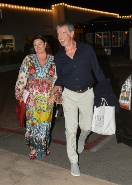 Pierce Brosnan i Keely Shaye Smith