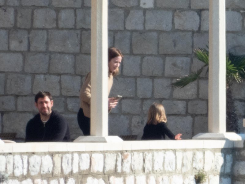 Emily Blunt s kćerima Hazel i  Violet napustila Dubrovnik